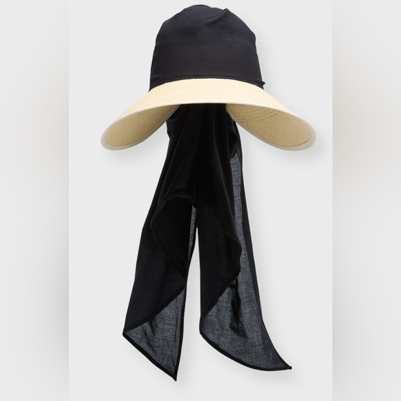 Sensi Studio
Straw Visor With dog printed black/white Scarf - Picture 4 of 6